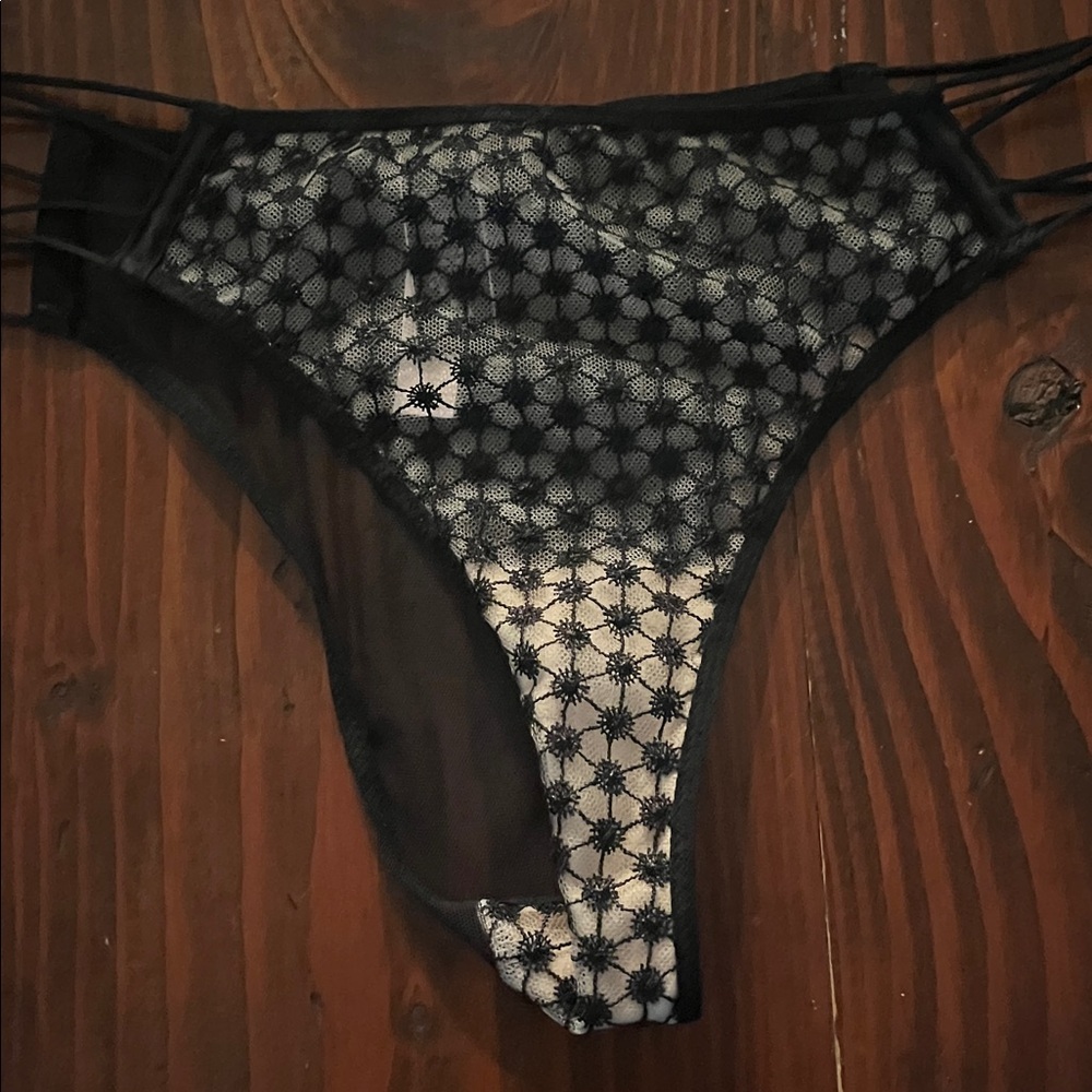 NWT Victoria’s Secret Starburst Tanga Panty - Picture 4 of 5